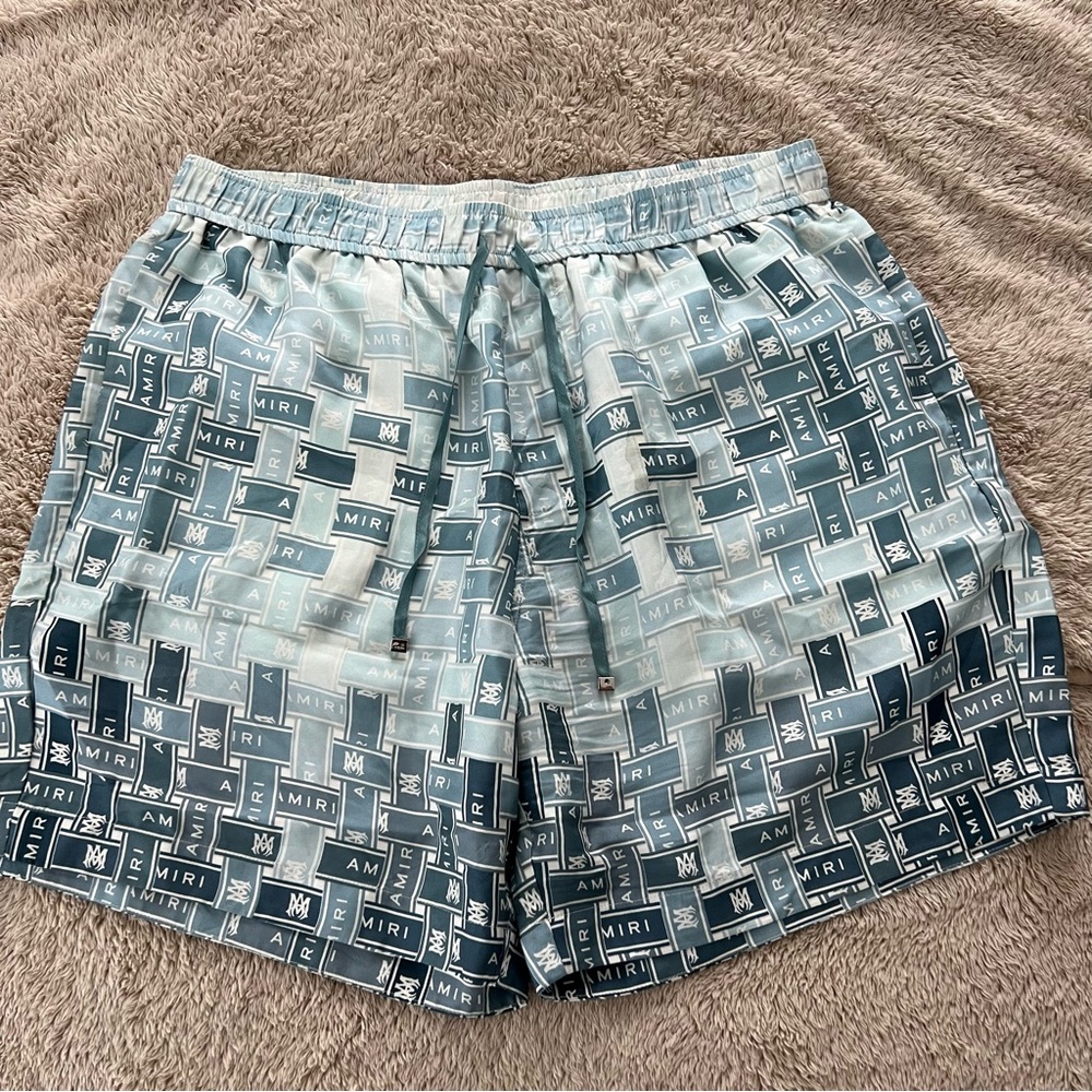 AMIRI Men’s pattern-logo-printed silk shorts | US Large